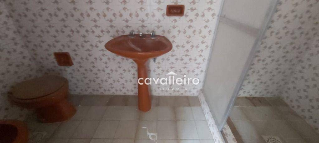 Casa à venda com 6 quartos, 90m² - Foto 32
