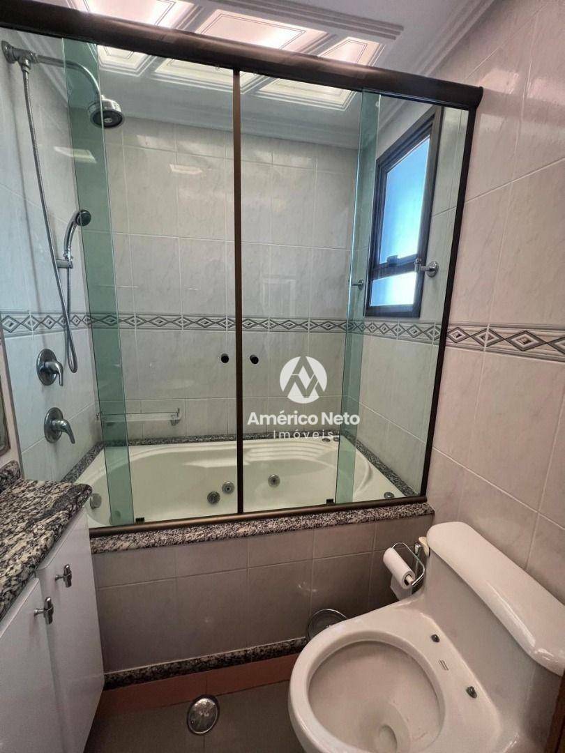 Apartamento para alugar com 3 quartos, 104m² - Foto 12