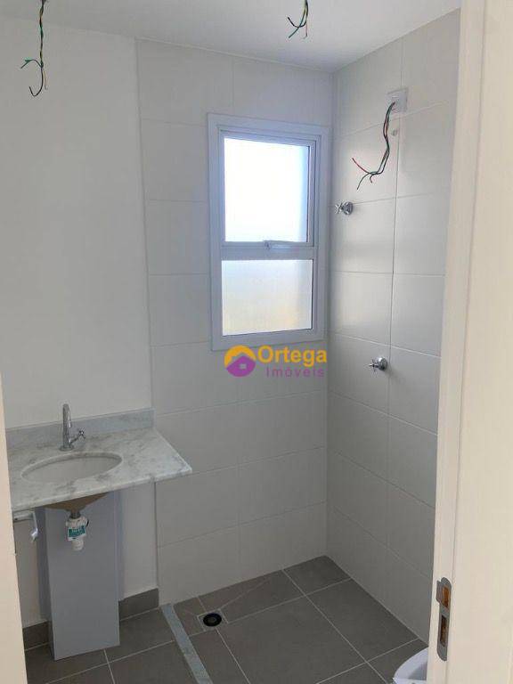 Apartamento à venda com 3 quartos, 70m² - Foto 11