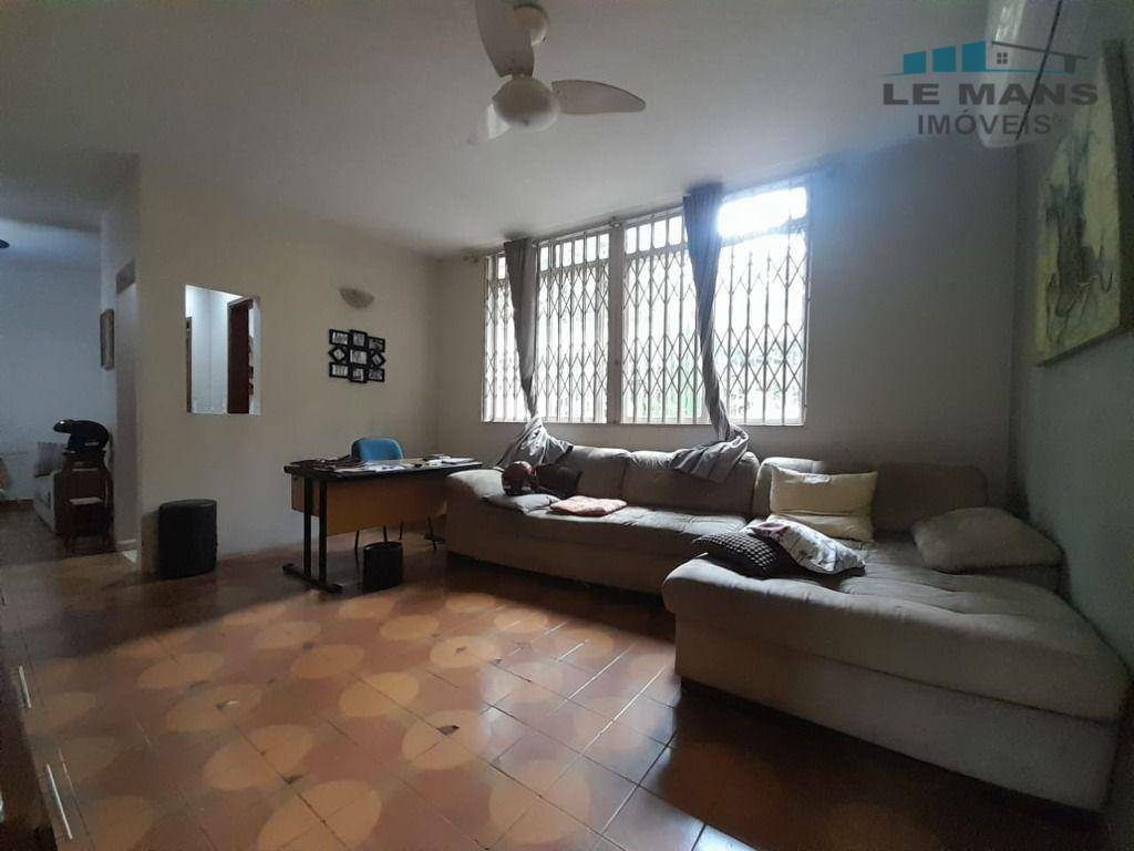 Casa à venda com 3 quartos, 220m² - Foto 3