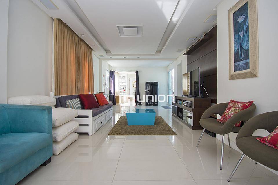 Apartamento à venda com 4 quartos, 200m² - Foto 2