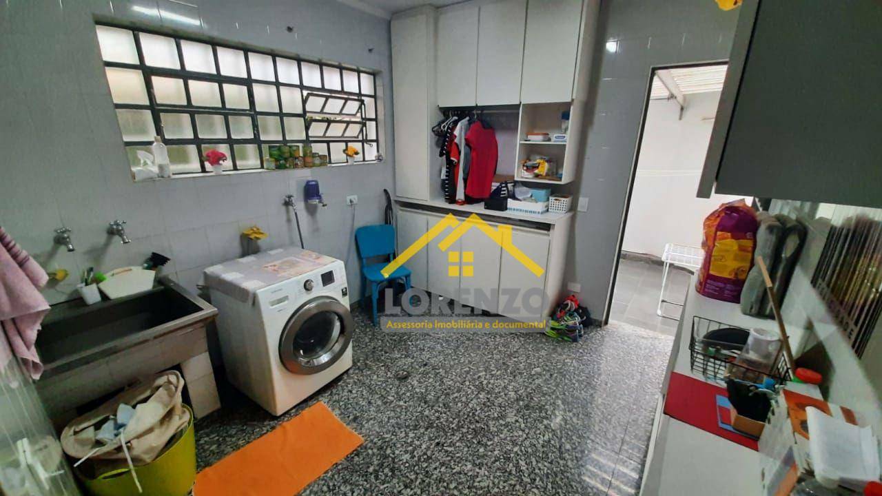 Sobrado à venda com 3 quartos, 300m² - Foto 34