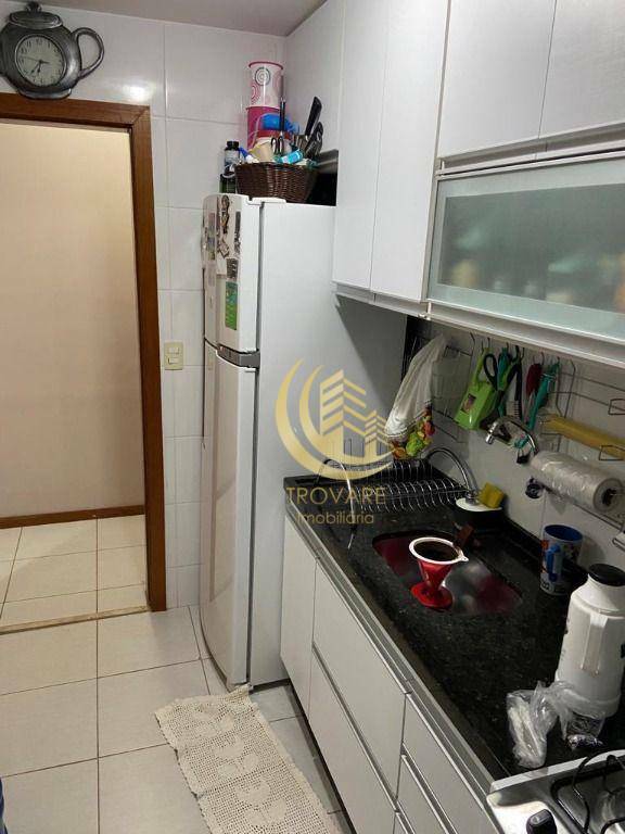 Apartamento à venda com 2 quartos, 68m² - Foto 3