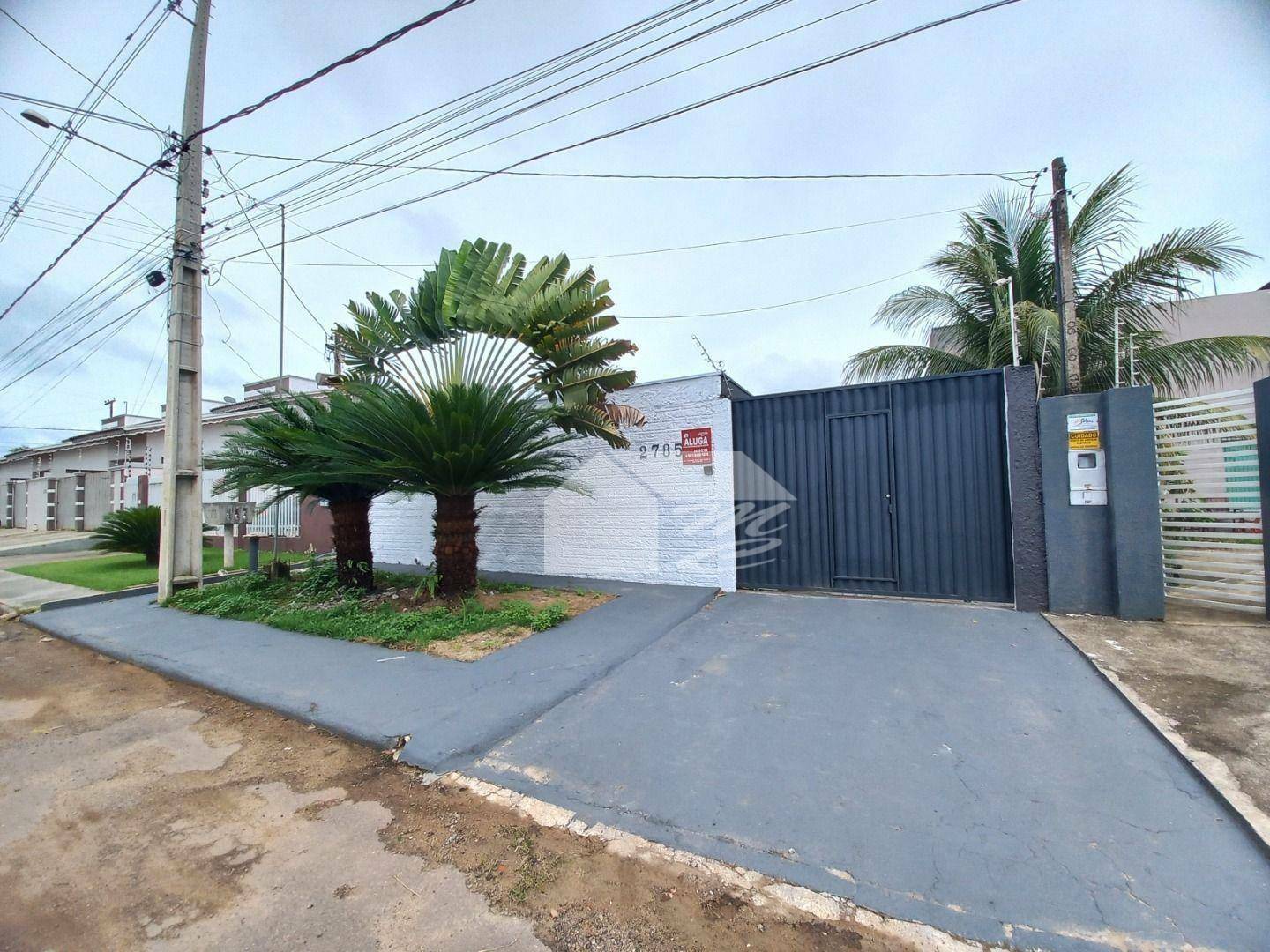 Casa de Condomínio à venda e aluguel com 3 quartos, 162m² - Foto 1
