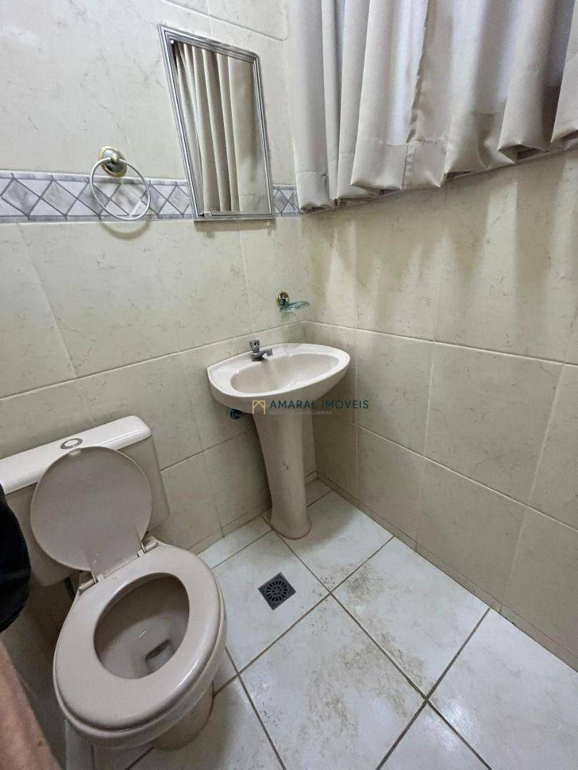 Casa à venda e aluguel com 4 quartos, 416m² - Foto 22