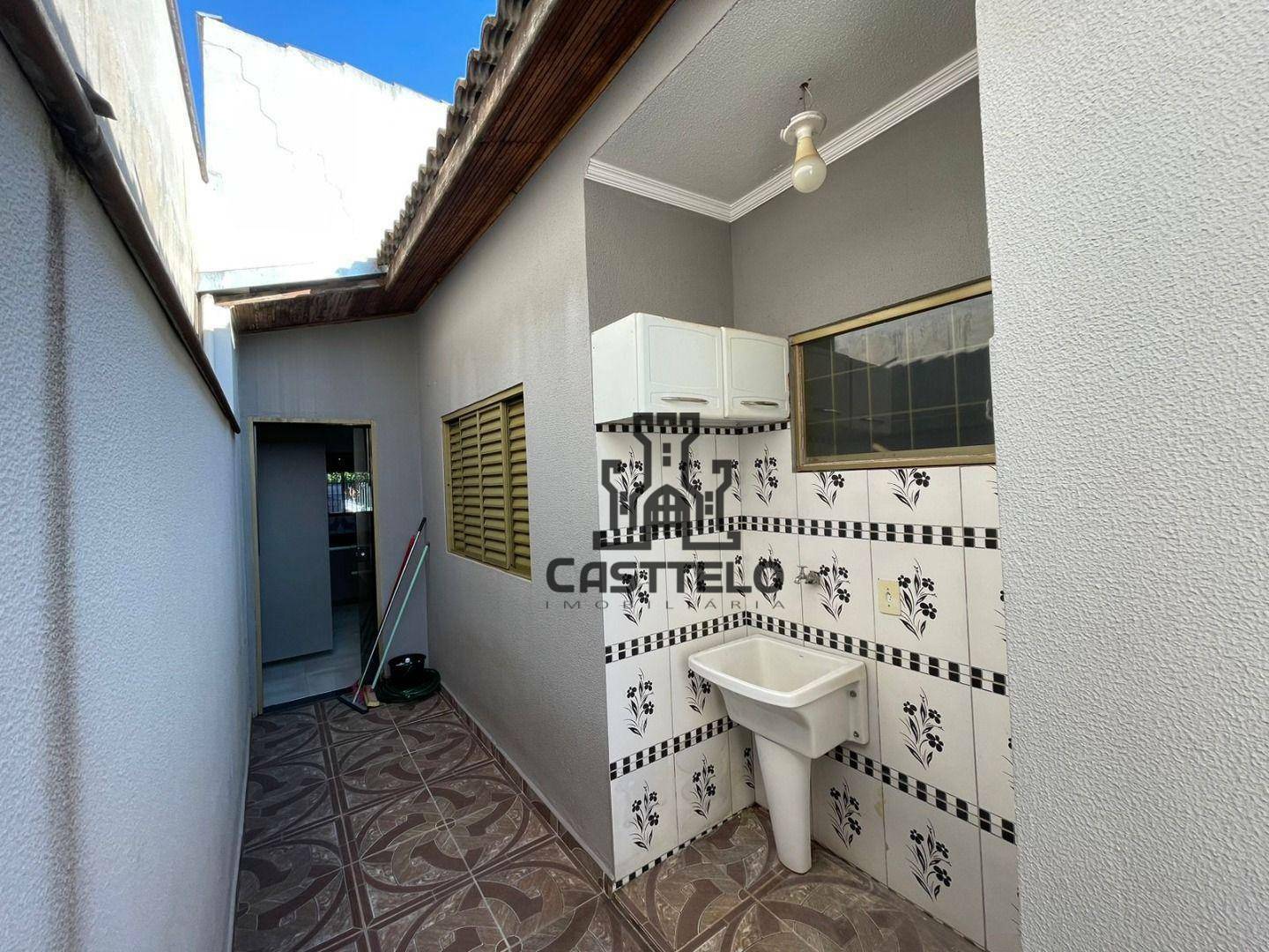 Casa à venda com 2 quartos, 78m² - Foto 5