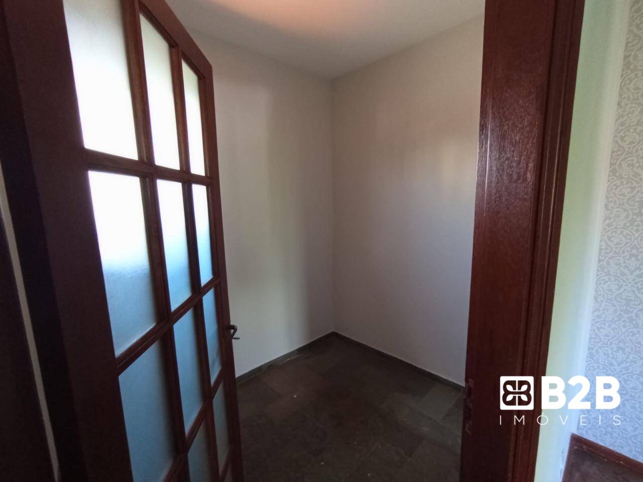 Casa à venda com 4 quartos, 189m² - Foto 10