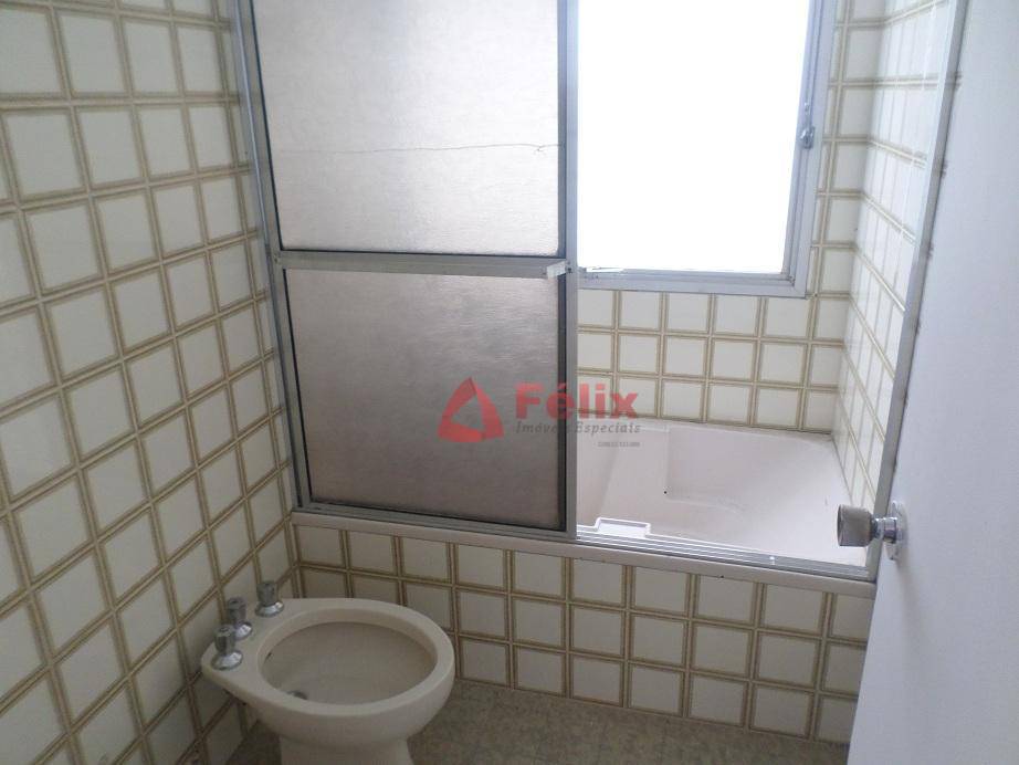 Apartamento à venda com 3 quartos, 146m² - Foto 22