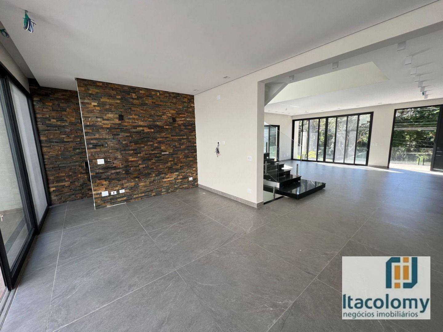 Casa de Condomínio à venda com 4 quartos, 440m² - Foto 4