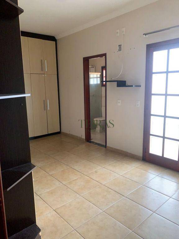 Casa à venda com 3 quartos, 188m² - Foto 14