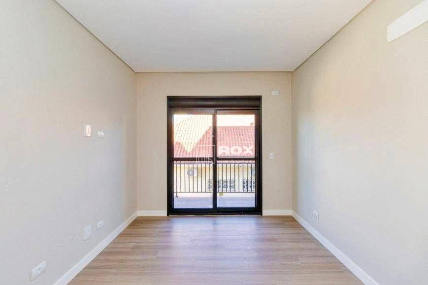 Casa à venda com 3 quartos, 210m² - Foto 26