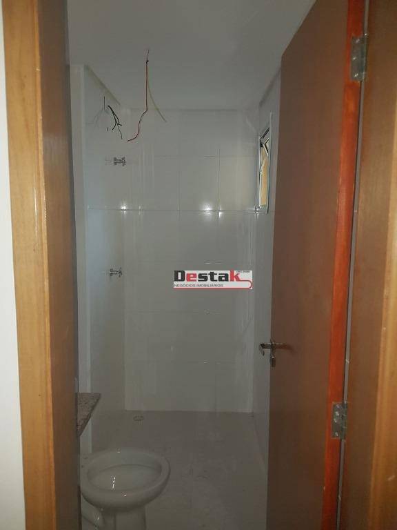 Apartamento à venda com 2 quartos, 61m² - Foto 4