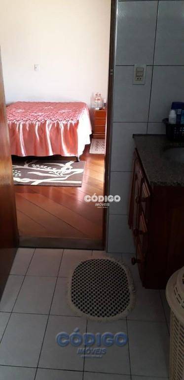 Sobrado à venda com 4 quartos, 250m² - Foto 22