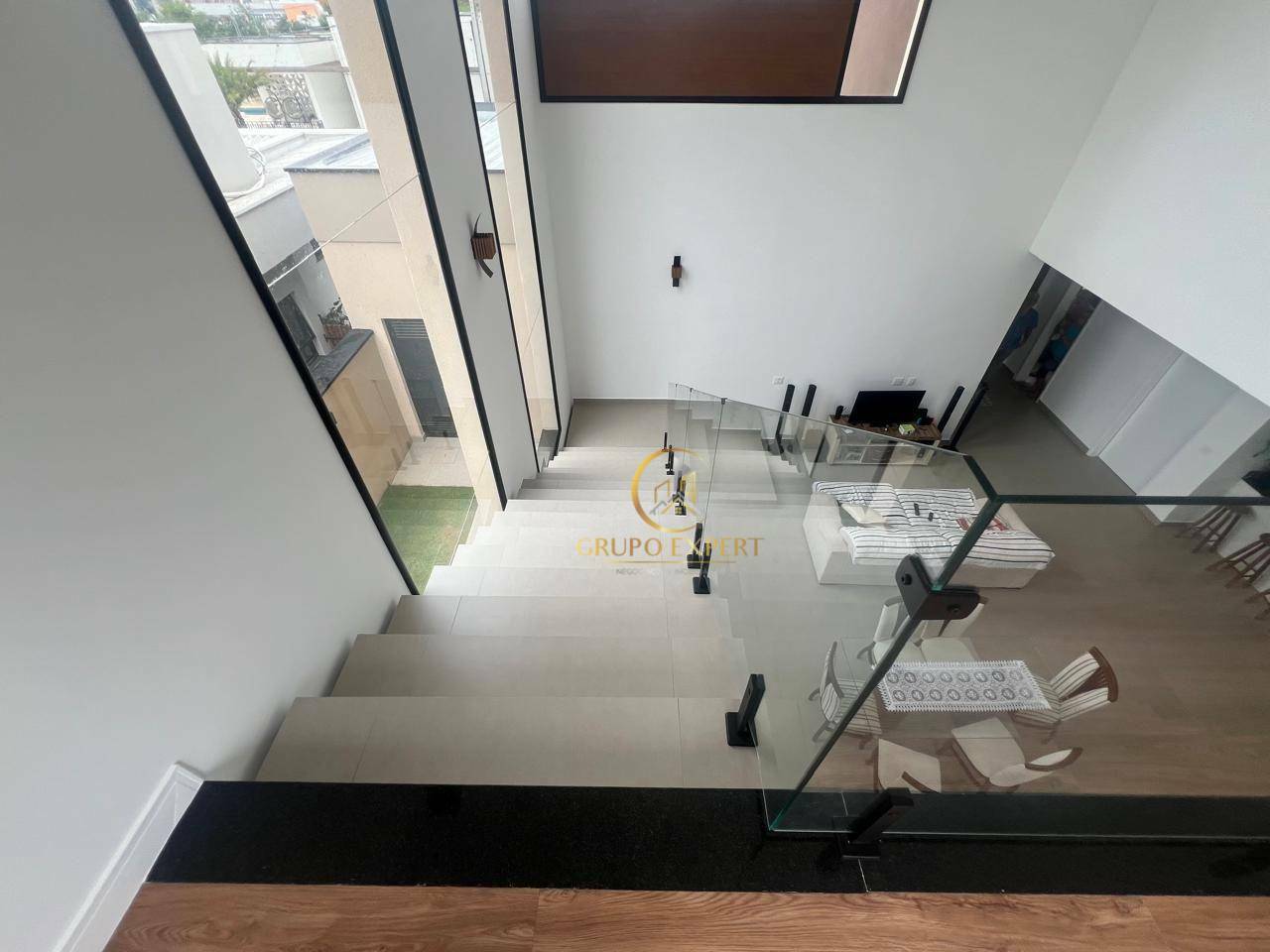 Sobrado à venda e aluguel com 3 quartos, 318m² - Foto 3