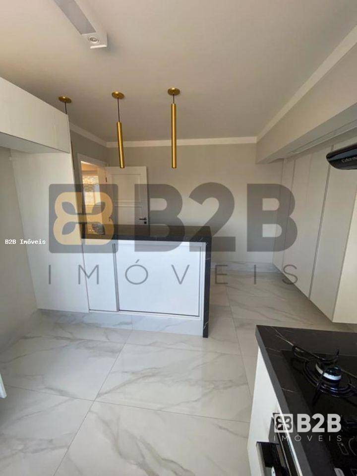 Apartamento à venda com 3 quartos, 207m² - Foto 7