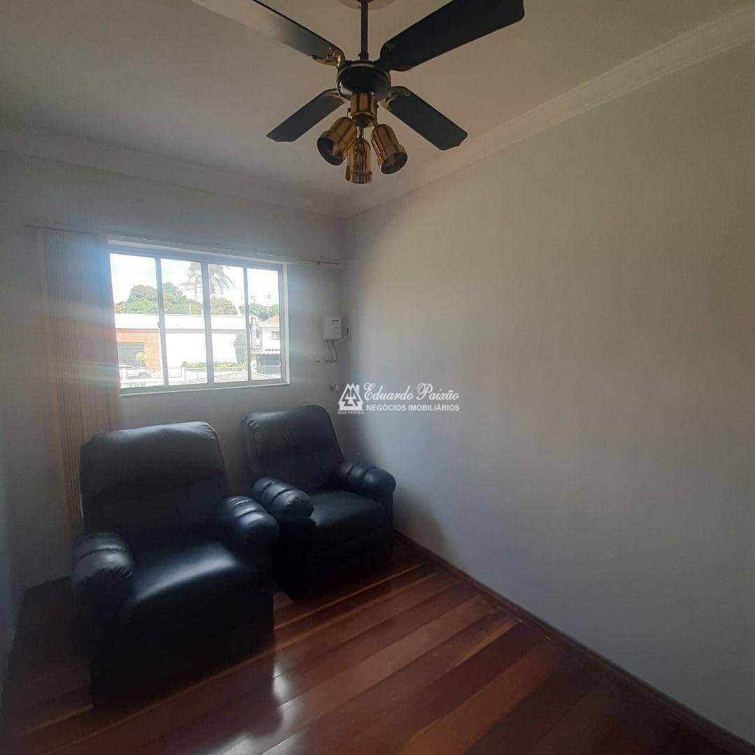 Apartamento para alugar com 3 quartos, 200m² - Foto 9