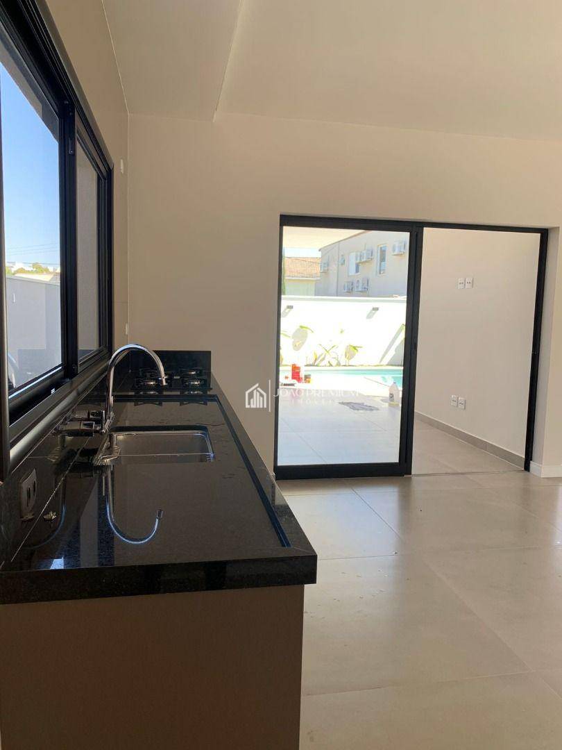 Sobrado à venda com 4 quartos, 257m² - Foto 3