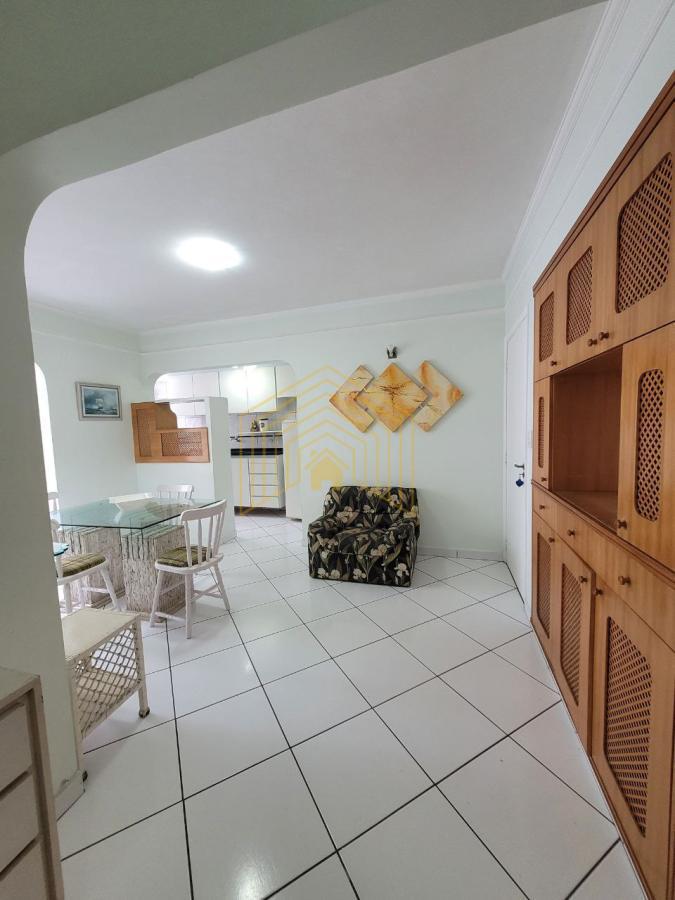 Apartamento à venda com 2 quartos, 70m² - Foto 9