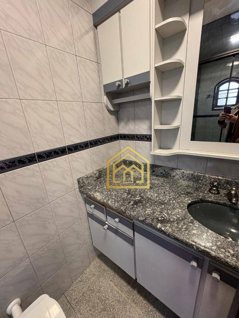 Sobrado à venda com 3 quartos, 242m² - Foto 25