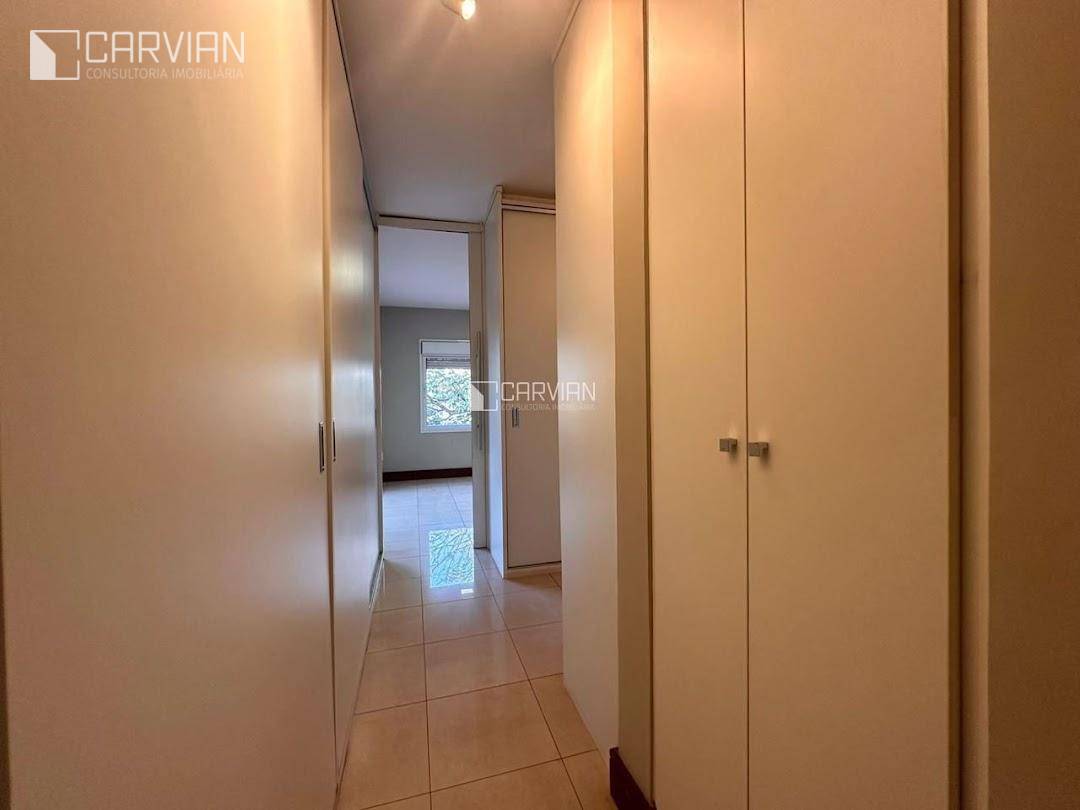 Casa de Condomínio para alugar com 3 quartos, 333m² - Foto 31