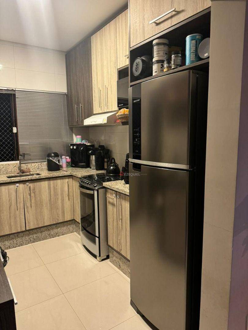 Apartamento à venda com 3 quartos, 98m² - Foto 14