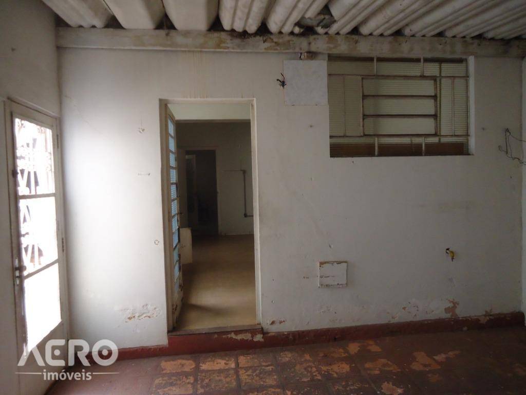 Casa à venda com 7 quartos, 350m² - Foto 14