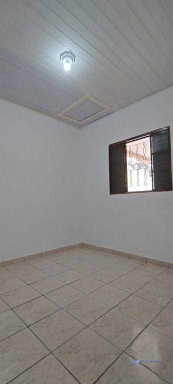 Casa à venda com 2 quartos, 80m² - Foto 18