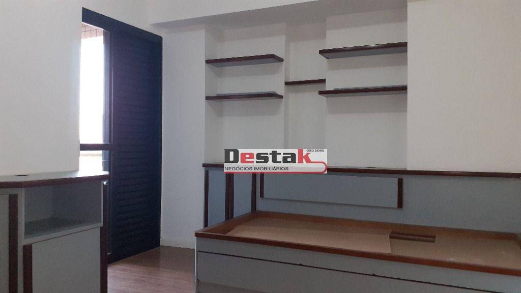 Apartamento à venda com 3 quartos, 178m² - Foto 32