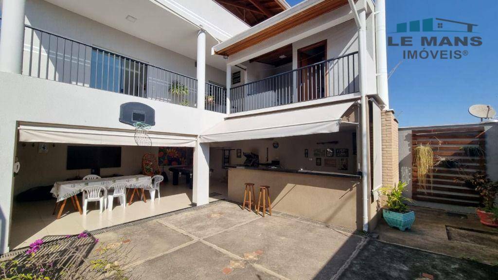 Casa à venda com 3 quartos, 237m² - Foto 54