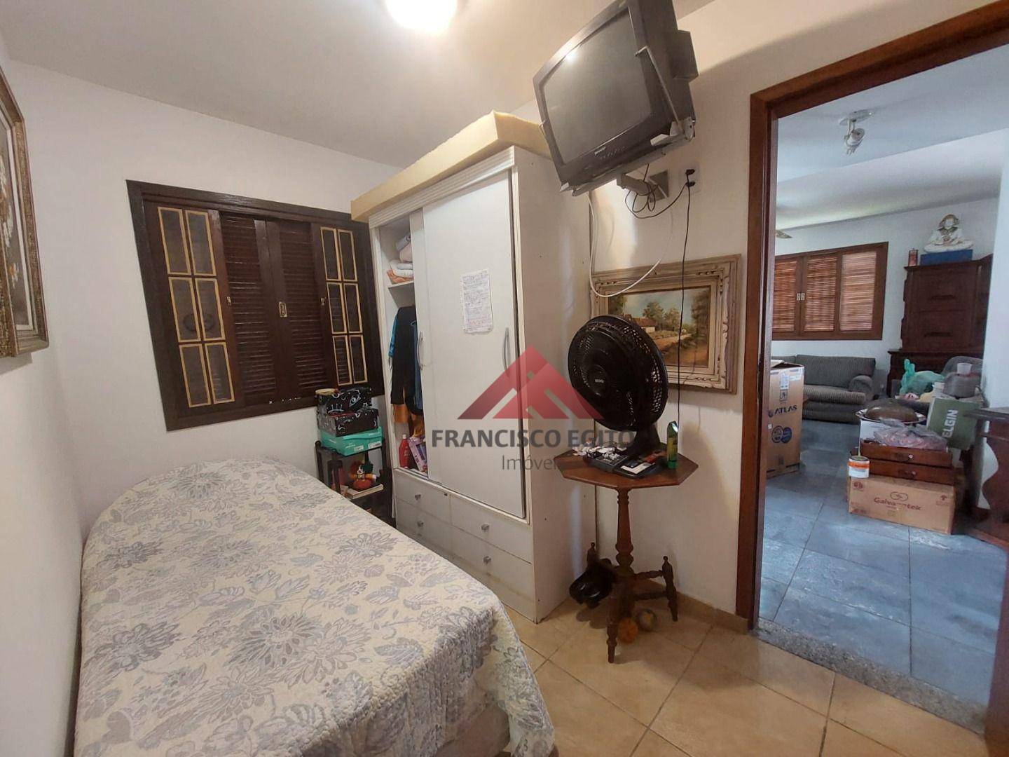 Casa à venda com 5 quartos, 271m² - Foto 21