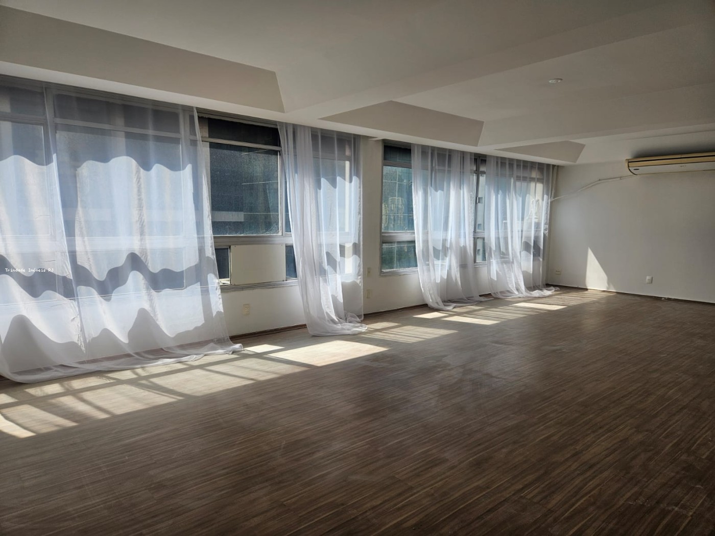Apartamento para alugar com 4 quartos, 200m² - Foto 5