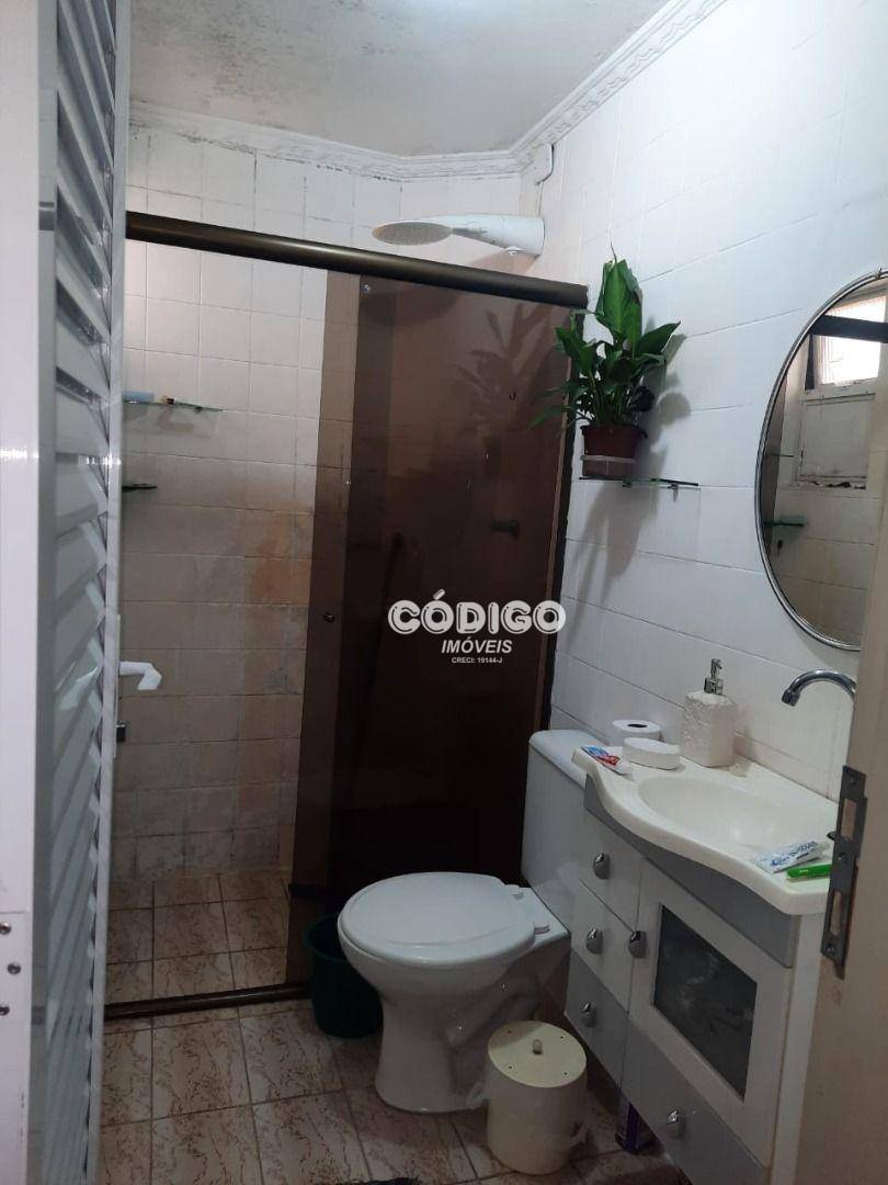 Apartamento à venda com 2 quartos, 70m² - Foto 13