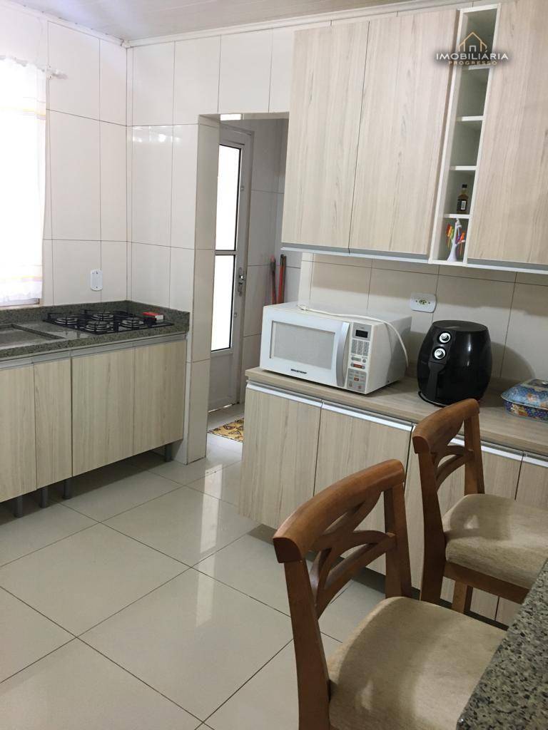 Casa à venda com 3 quartos, 150m² - Foto 11