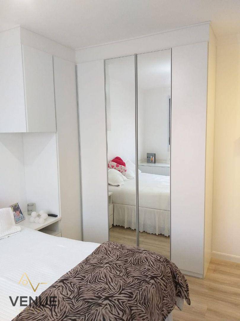 Apartamento à venda com 2 quartos, 63m² - Foto 17