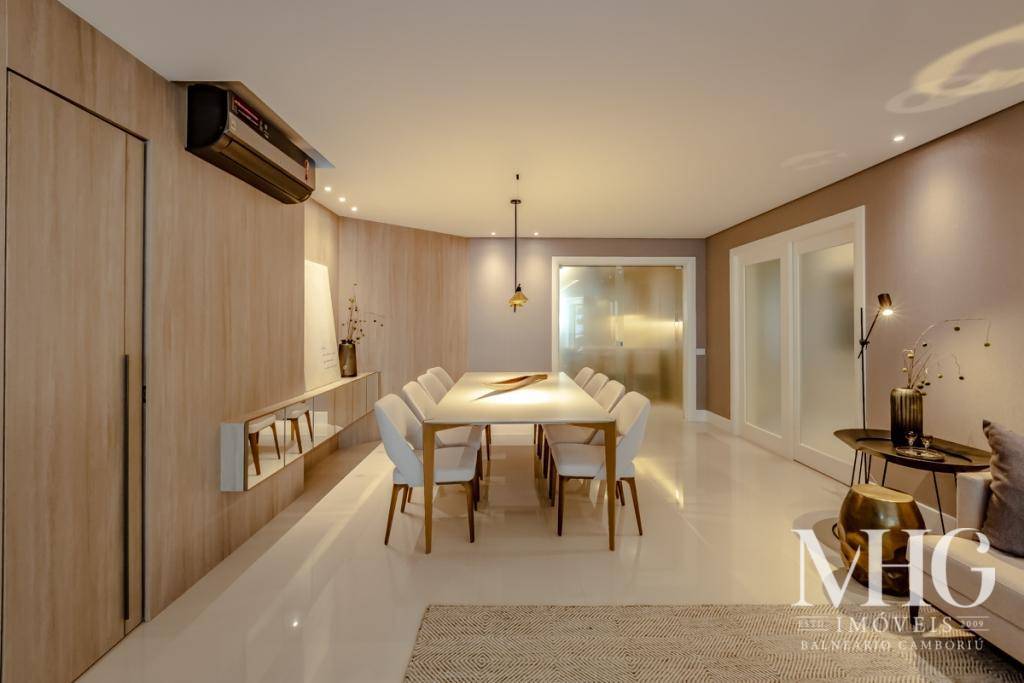 Apartamento à venda com 4 quartos, 207m² - Foto 11