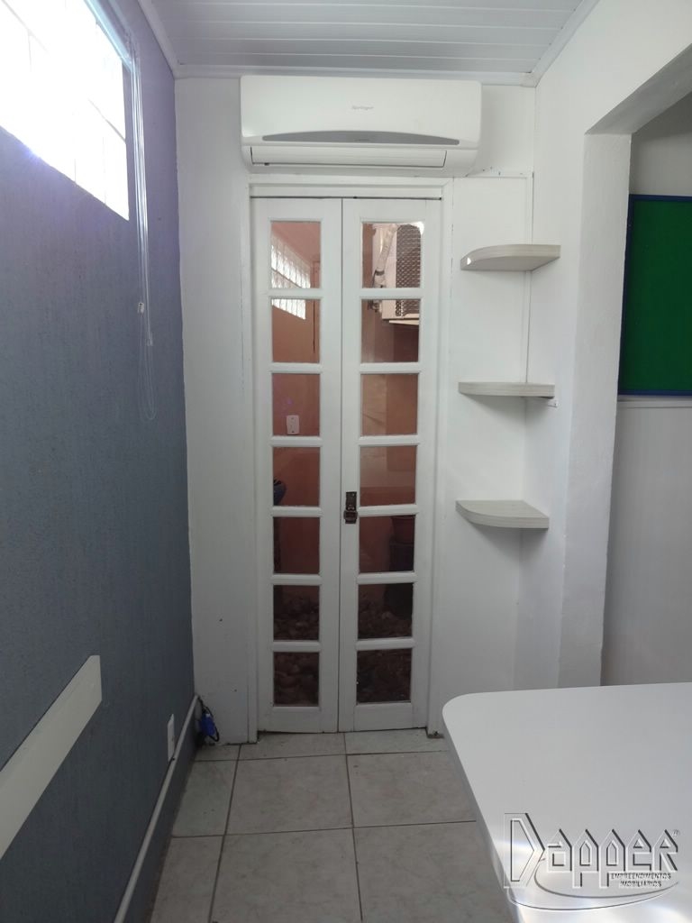 Casa à venda com 3 quartos, 110m² - Foto 13