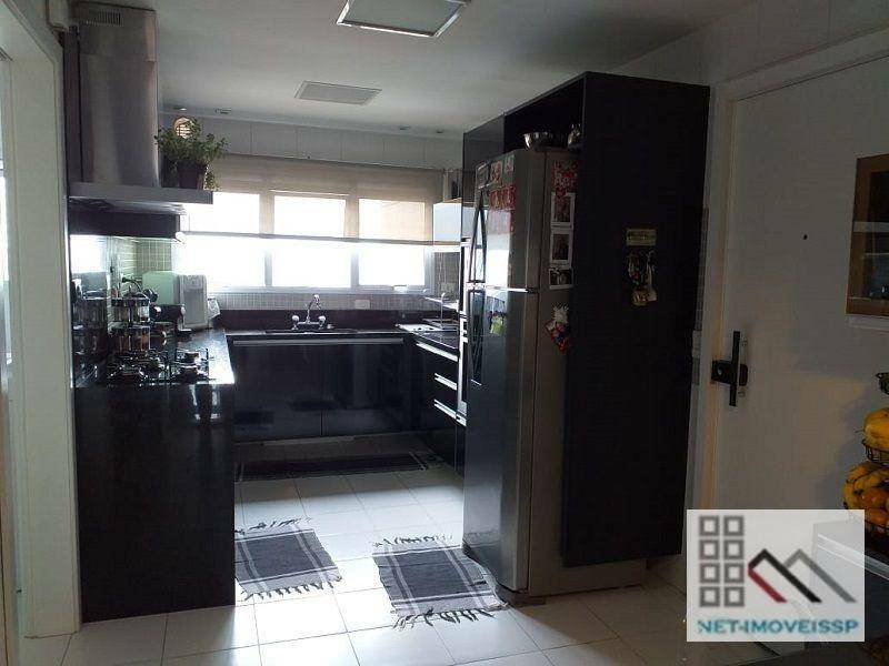 Apartamento à venda com 3 quartos, 213m² - Foto 9