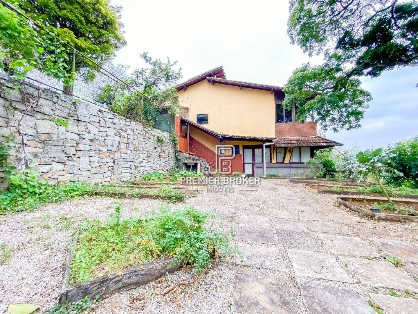 Casa à venda com 8 quartos, 390m² - Foto 18