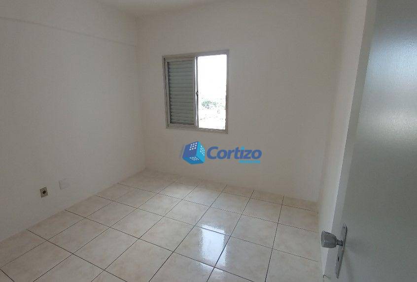 Apartamento à venda com 3 quartos, 84m² - Foto 10