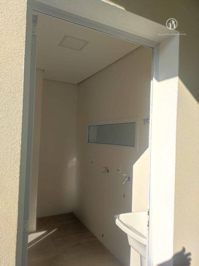 Casa para alugar com 3 quartos, 200m² - Foto 32