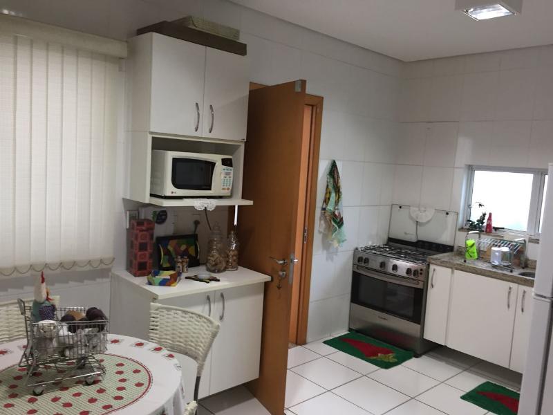 Casa de Condomínio à venda com 4 quartos, 205m² - Foto 11