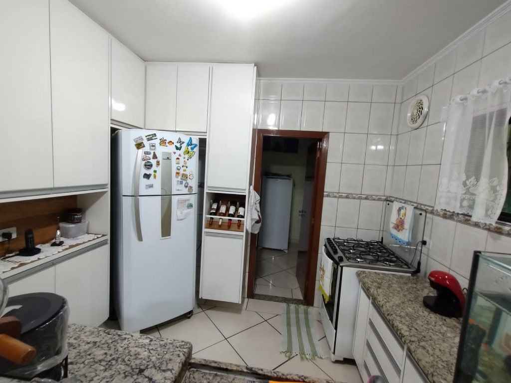 Sobrado à venda com 3 quartos, 220m² - Foto 12