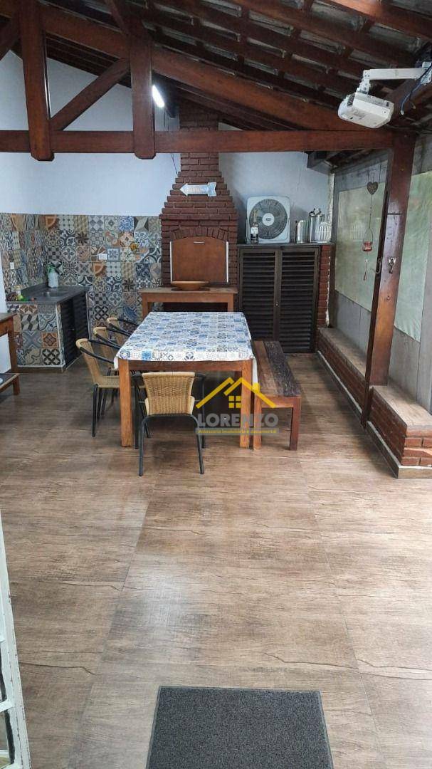 Sobrado à venda com 3 quartos, 300m² - Foto 33