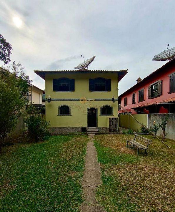 Casa à venda com 4 quartos, 360m² - Foto 2