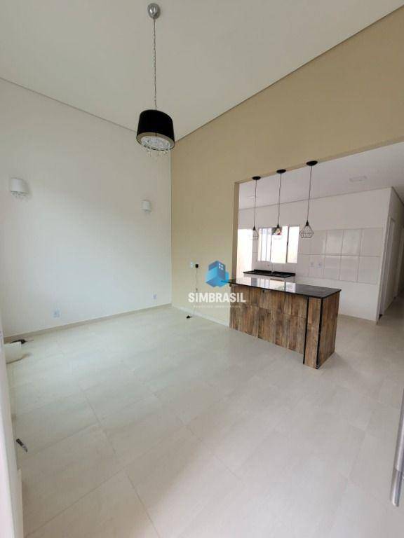 Casa à venda com 2 quartos, 72m² - Foto 3