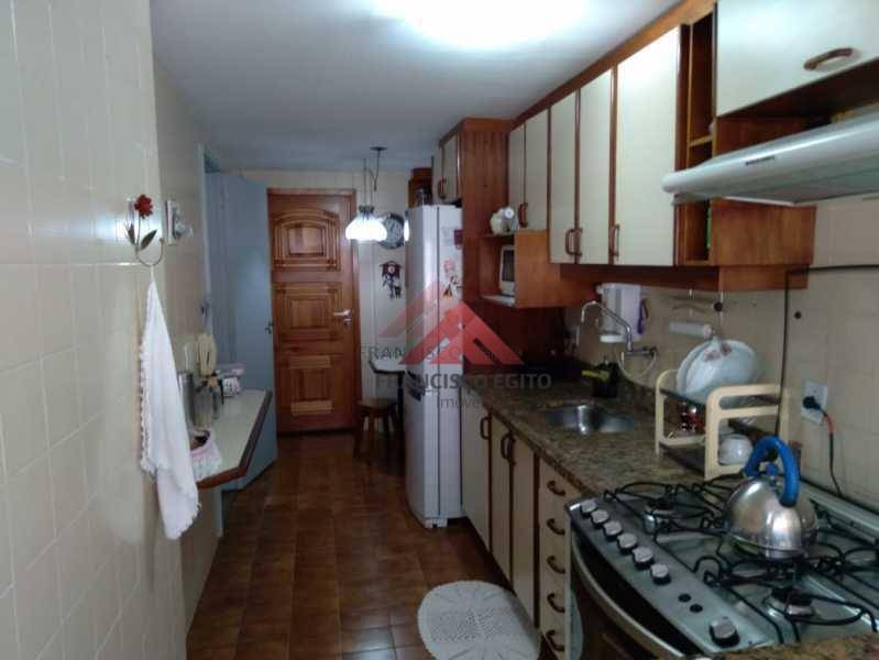 Apartamento à venda com 3 quartos, 90m² - Foto 11