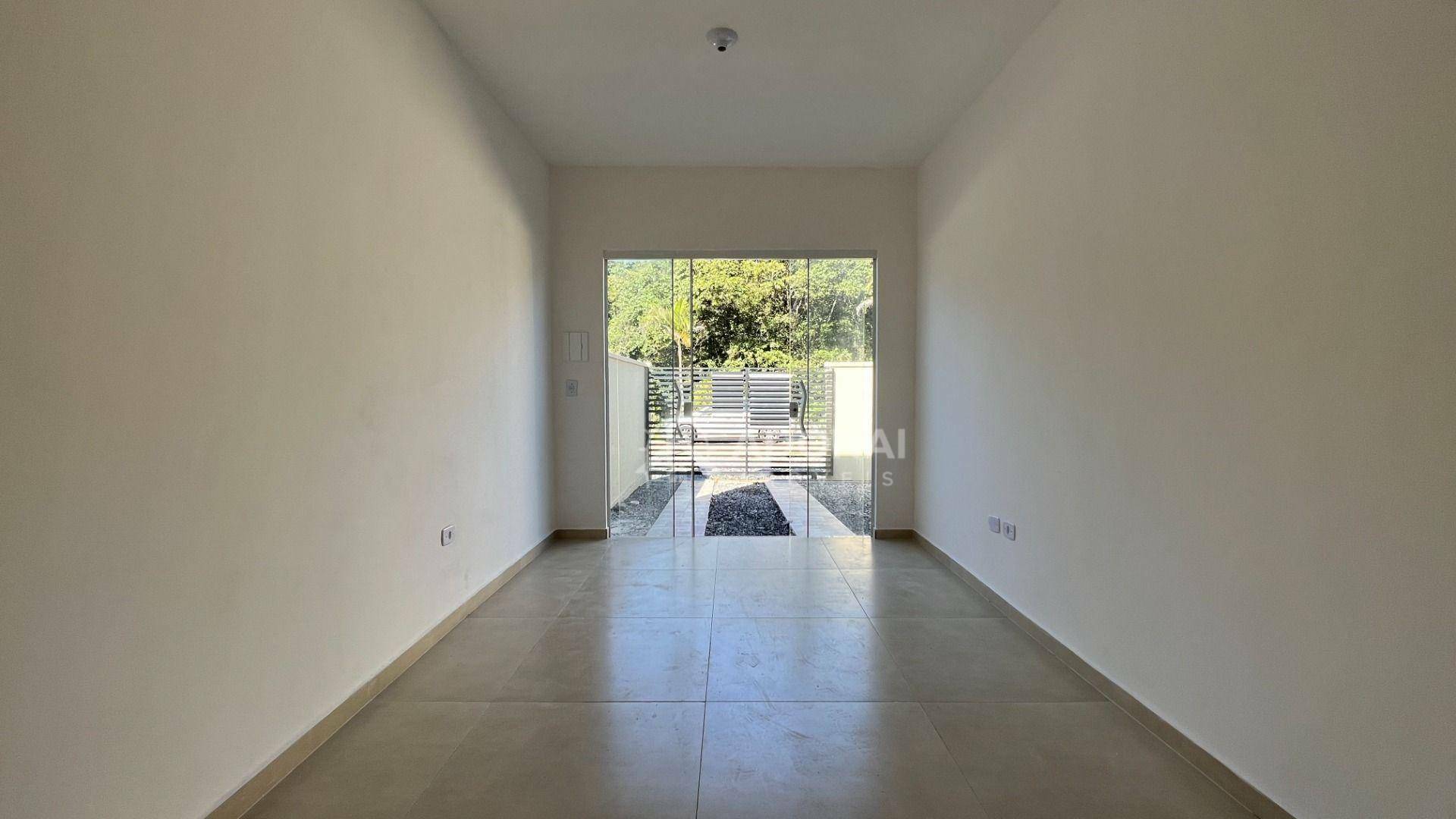 Casa à venda com 2 quartos, 49m² - Foto 6