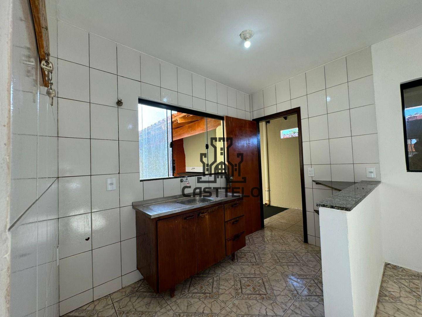 Casa à venda com 2 quartos, 80m² - Foto 11