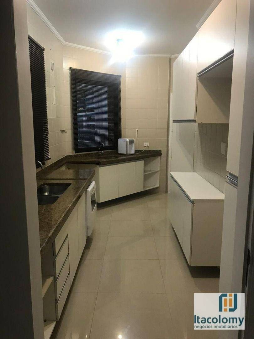 Apartamento para alugar com 3 quartos, 350m² - Foto 12