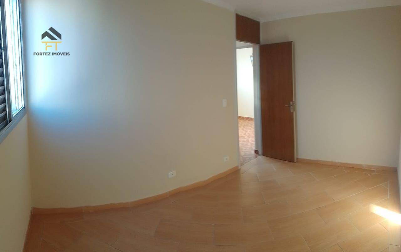 Apartamento para alugar com 4 quartos, 70m² - Foto 9